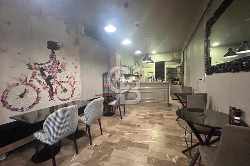 Tango Kulede hareketli sokağa cepheli dükkan