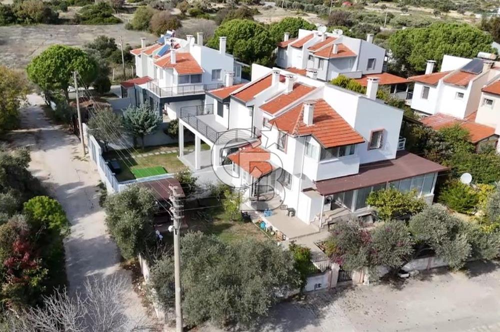 ÇEŞME 16 EYLÜL MAHALLESİ SATILIK 3+1 VİLLA