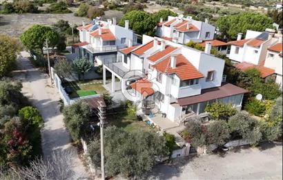 ÇEŞME 16 EYLÜL MAHALLESİ SATILIK 3+1 VİLLA