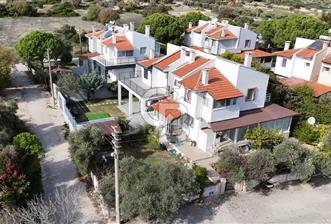 ÇEŞME 16 EYLÜL MAHALLESİ SATILIK 3+1 VİLLA - 8 - 323217