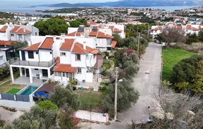 ÇEŞME 16 EYLÜL MAHALLESİ SATILIK 3+1 VİLLA