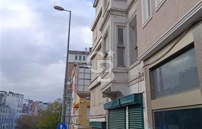 Taksim Camii Karşısı Ana Cadde Üzeri Kiralık Bina