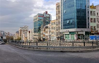 Taksim Meydanına Yürüme Mesafesinde Kiralık Komple Bina