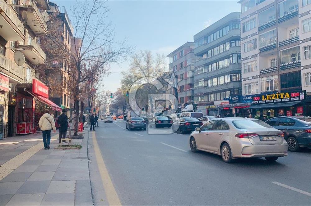 KÜÇÜKESAT CADDESİ ÜZERİNDE TUNALI YAKINI SATILIK DAİRE