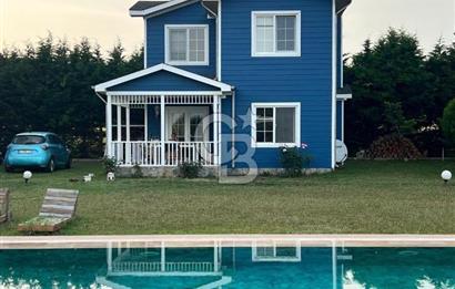 Saros Sazlıderede Satılık Şömineli Eşyalı 3+1 Ahsap Villa