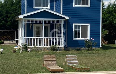 Saros Sazlıderede Satılık Şömineli Eşyalı 3+1 Ahsap Villa