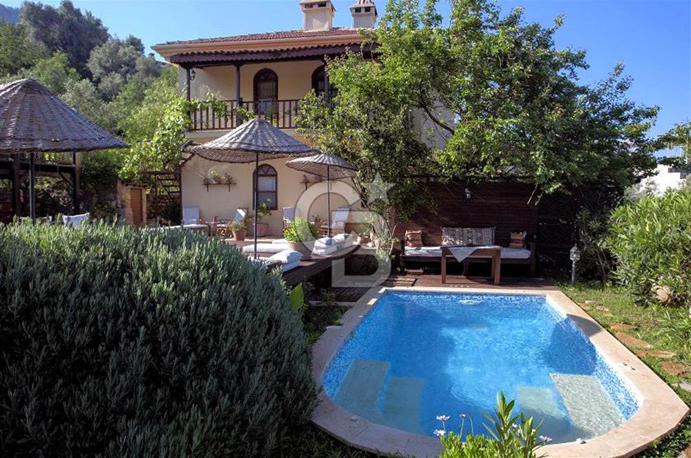 Fethiye Faralya Doğa İçinde Satılık Havuzlu Taş Villa