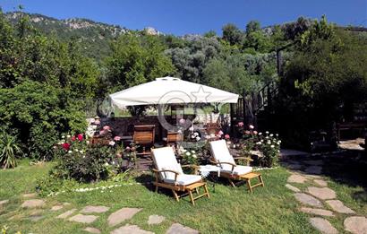 Fethiye Faralya Doğa İçinde Satılık Havuzlu Taş Villa