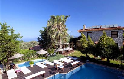 Fethiye Faralya Doğa İçinde Satılık Havuzlu Taş Villa