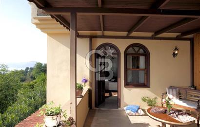 Fethiye Faralya Doğa İçinde Satılık Havuzlu Taş Villa