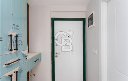 Yenifoça'da Satılık Deniz Manzaralı Müstakil 4+1 Tripleks Villa