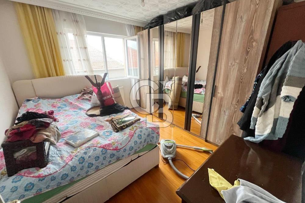 GAMZE ÖZDEMİR CD. ÜZERİ EMSALLERİN ALTINDA BAKIMLI ÖN CEPHE 3+1 