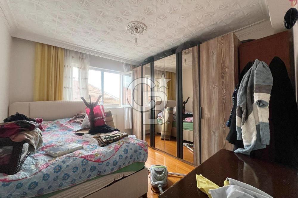 GAMZE ÖZDEMİR CD. ÜZERİ EMSALLERİN ALTINDA BAKIMLI ÖN CEPHE 3+1 