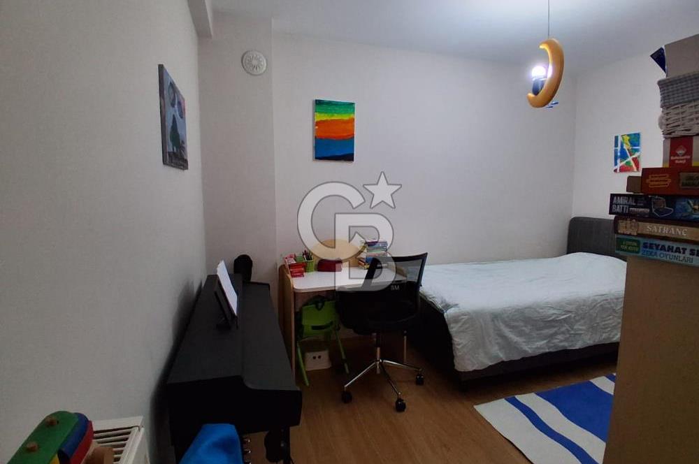 Bornova Ergene Mahallesinde 3+1  Önü Açık Satılık Arakat Ev