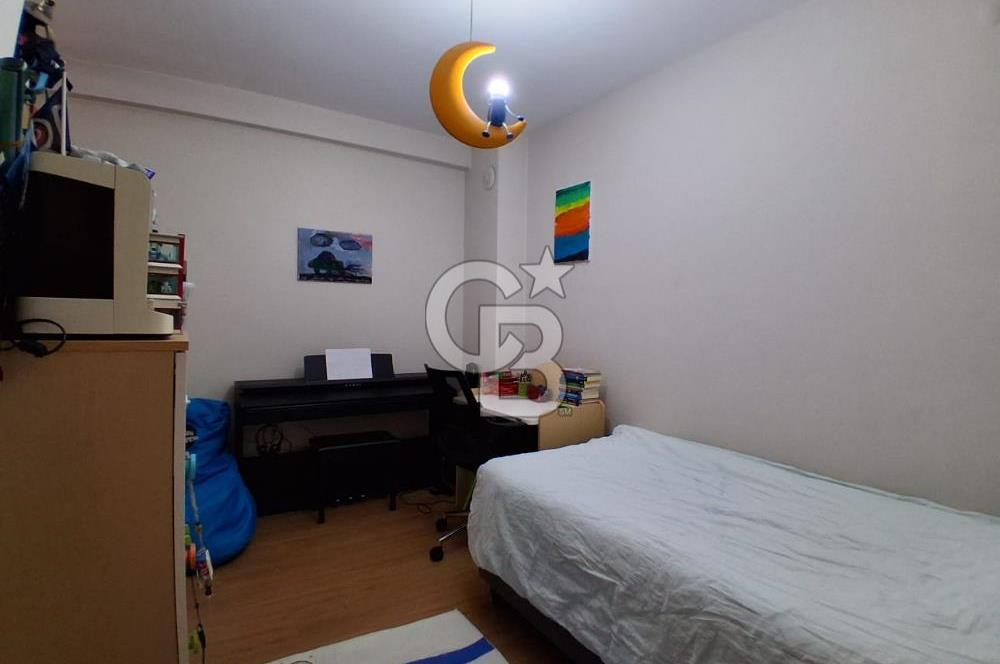 Bornova Ergene Mahallesinde 3+1  Önü Açık Satılık Arakat Ev