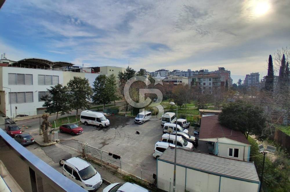 Bornova Ergene Mahallesinde 3+1  Önü Açık Satılık Arakat Ev