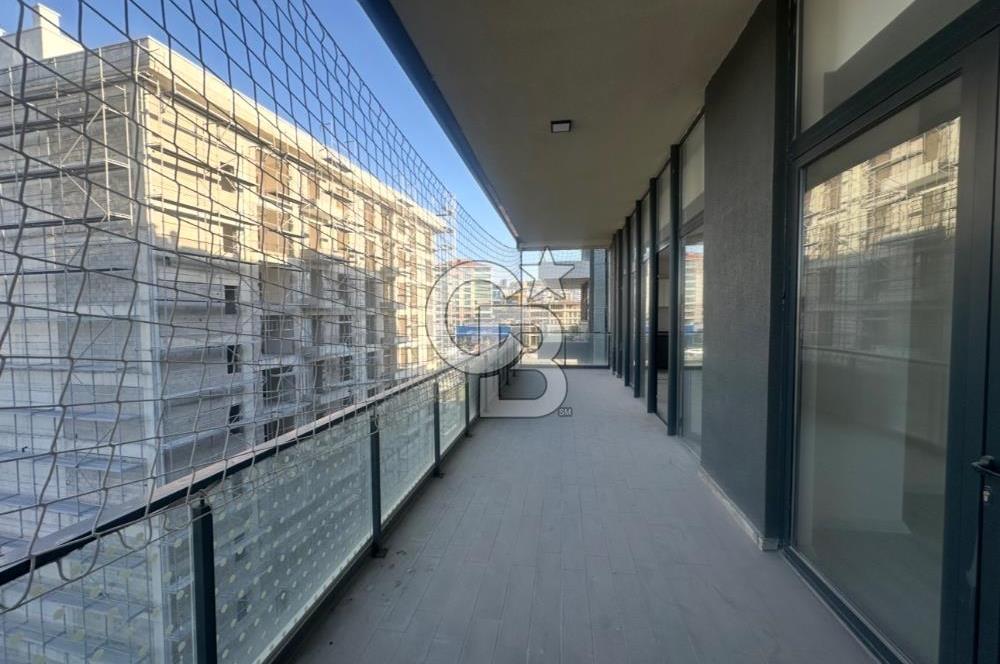 BAĞLICADA ,MÜKEMMEL LOKASYONDA HER İŞE UYGUN KUPON OFİS!