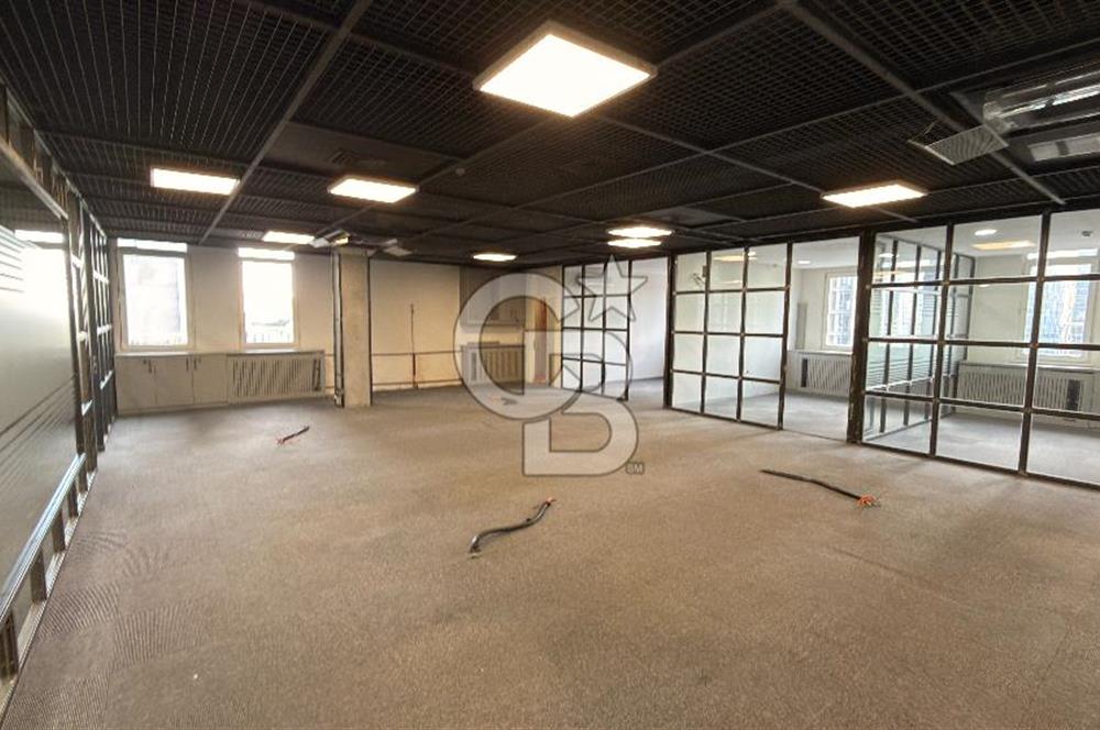 NEO'DAN Noramin İş Merkezin de 350 m2 Dekorasyonlu Ofis Fırsatı!