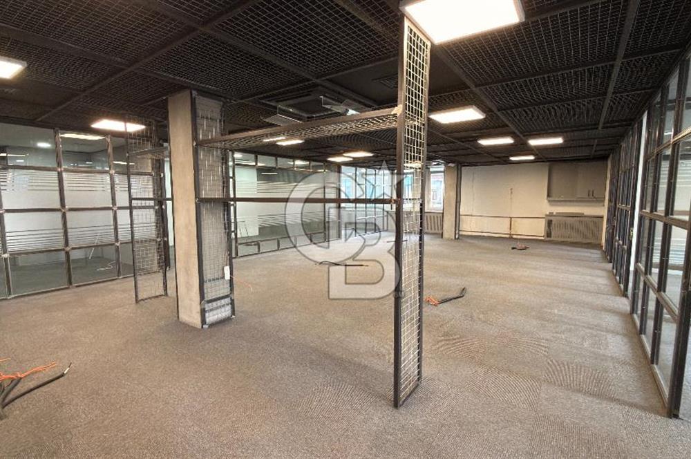 NEO'DAN Noramin İş Merkezin de 350 m2 Dekorasyonlu Ofis Fırsatı!