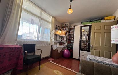 Karşıyaka Donanmacı'da Geniş Teraslı 2+1 Daire 