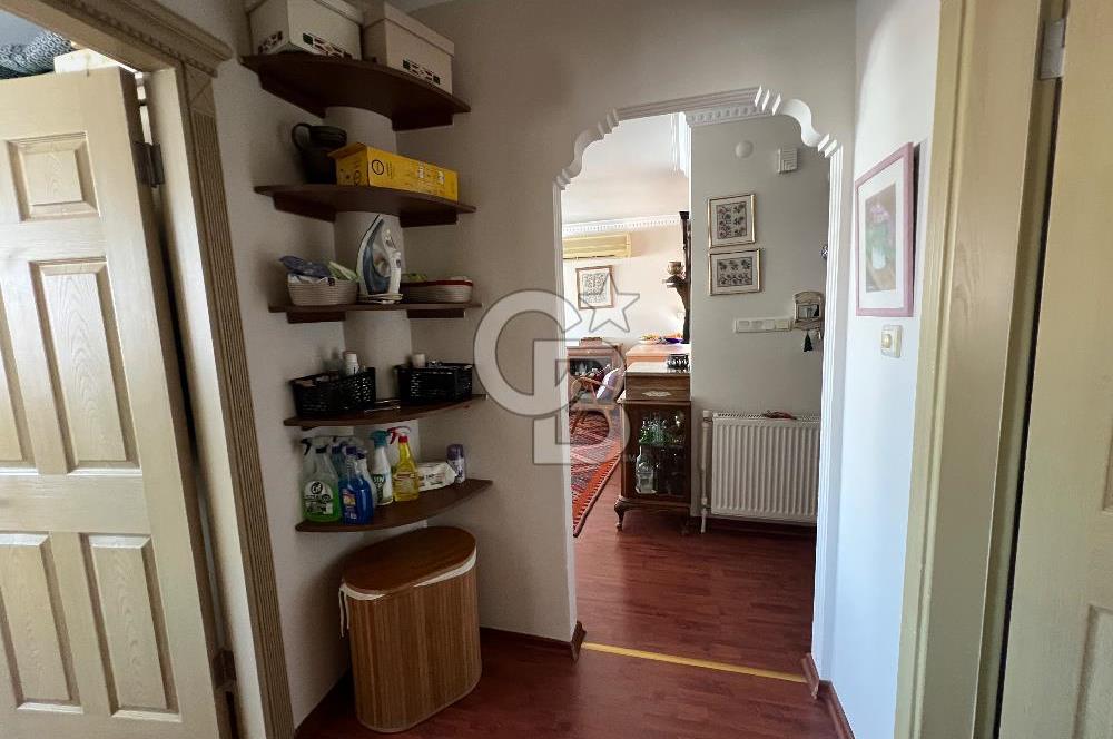 Karşıyaka Donanmacı'da Geniş Teraslı 2+1 Daire 