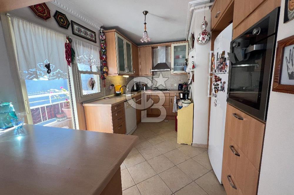 Karşıyaka Donanmacı'da Geniş Teraslı 2+1 Daire 