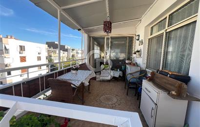 Karşıyaka Donanmacı'da Geniş Teraslı 2+1 Daire 