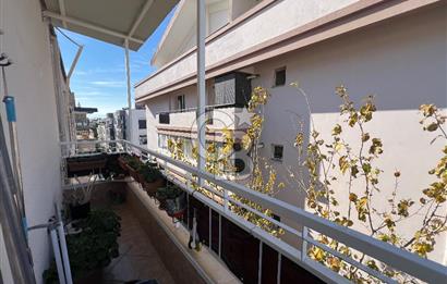 Karşıyaka Donanmacı'da Geniş Teraslı 2+1 Daire 