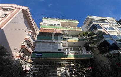 Karşıyaka Donanmacı'da Geniş Teraslı 2+1 Daire 