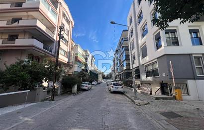 Karşıyaka Donanmacı'da Geniş Teraslı 2+1 Daire 