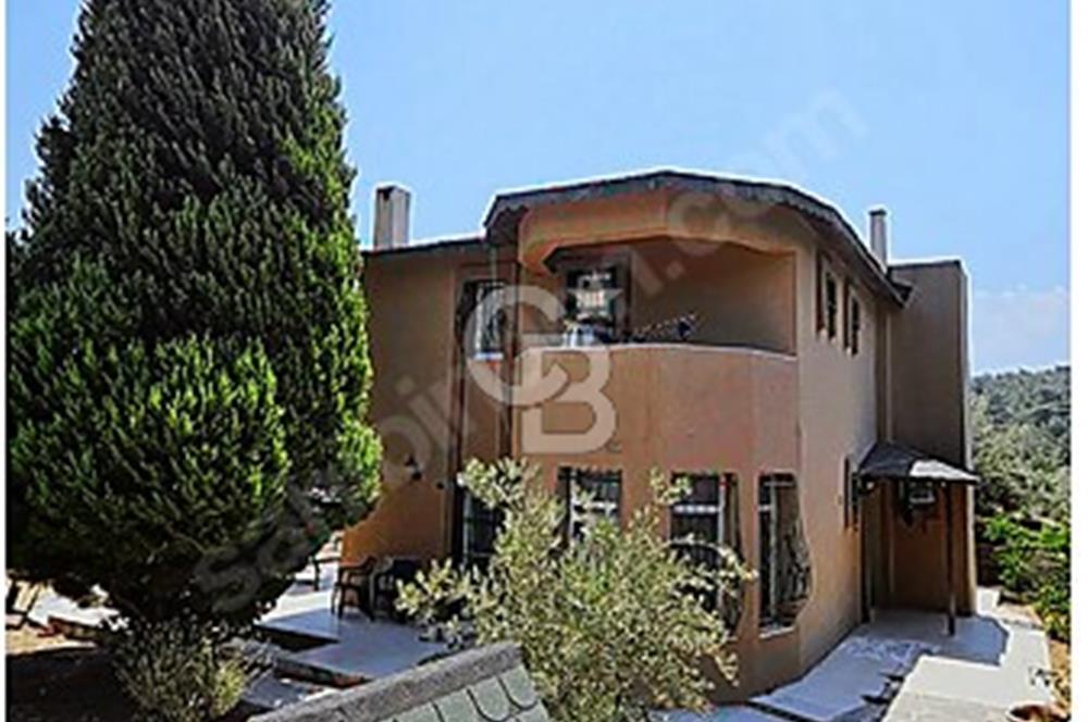 Kemalpaşa Çiniliköy Yaşamkent Sitesinde Satılık Villa