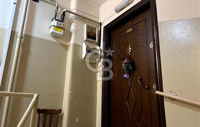 Karşıyaka Donanmacı'da Geniş Teraslı 2+1 Daire 