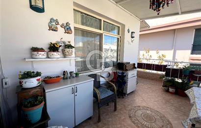 Karşıyaka Donanmacı'da Geniş Teraslı 2+1 Daire 