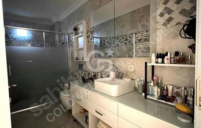 ÖZGÜRLÜK MAHALLESİN'DE DEKOR EDİLMİŞ GENİŞ 3+1 DUBLEX 