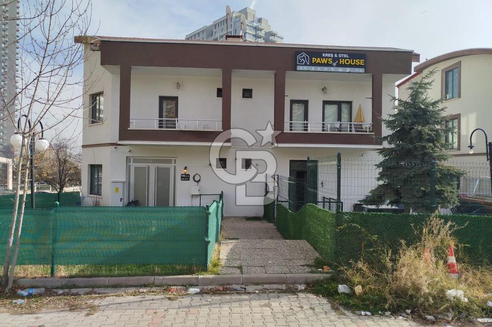 YAŞAMKENT BESA KARİNA ARKASI DOĞA KOLEJİ KARŞISI OTEL VE DÜKKAN KİRACILI SATILIK VİLLA