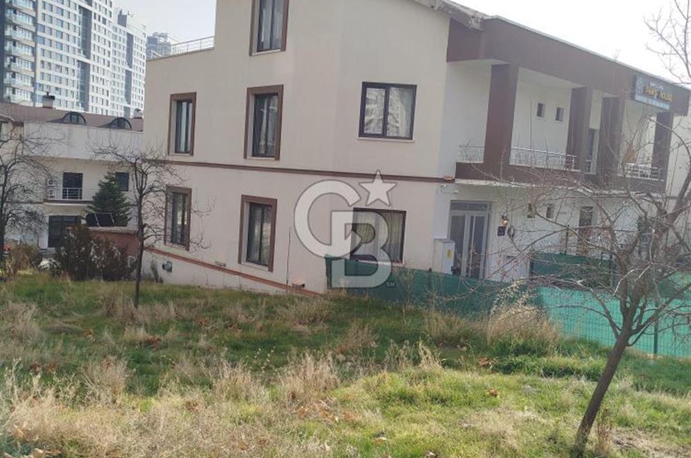 YAŞAMKENT BESA KARİNA ARKASI DOĞA KOLEJİ KARŞISI OTEL VE DÜKKAN KİRACILI SATILIK VİLLA