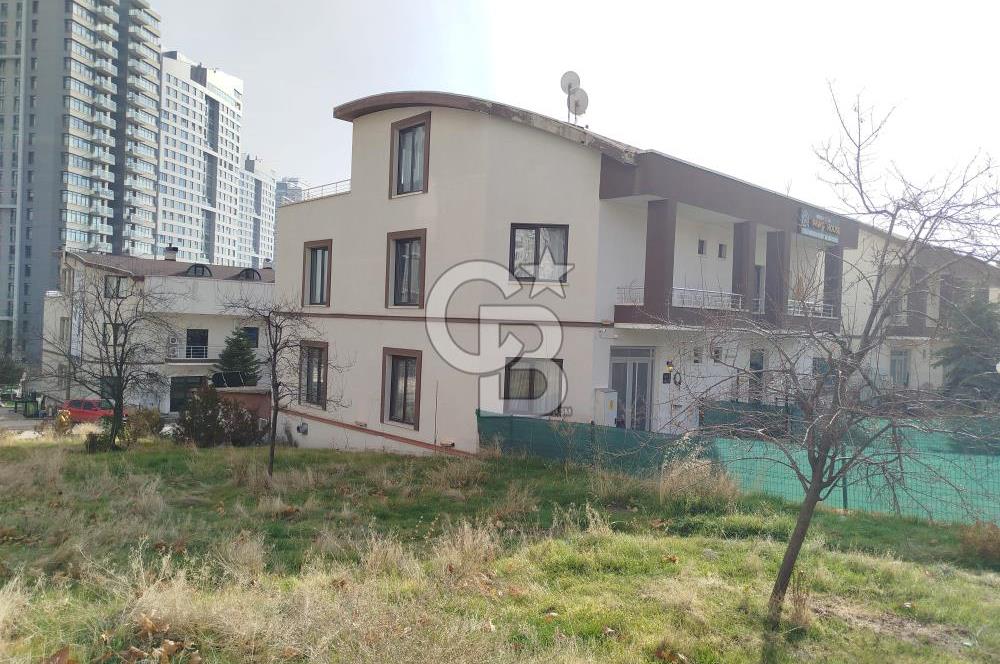 YAŞAMKENT BESA KARİNA ARKASI DOĞA KOLEJİ KARŞISI OTEL VE DÜKKAN KİRACILI SATILIK VİLLA