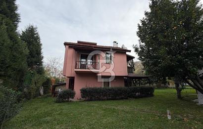SAPANCADA YEŞİLLİKLER İÇERİSİNDE TRİPLEKS 4+1 EŞYALI VİLLA