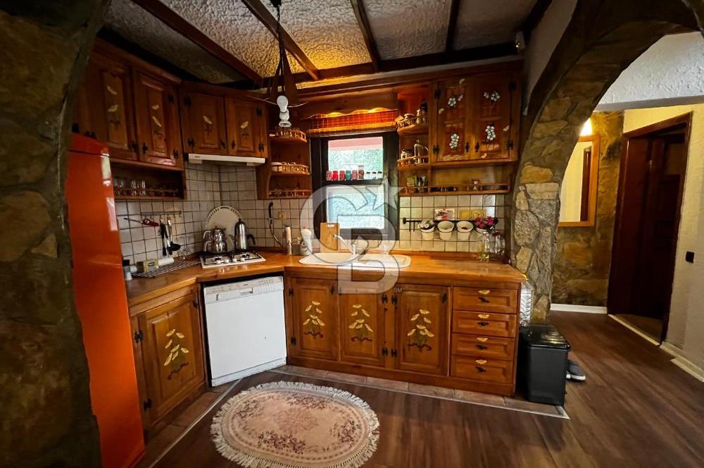 SAPANCADA YEŞİLLİKLER İÇERİSİNDE TRİPLEKS 4+1 EŞYALI VİLLA