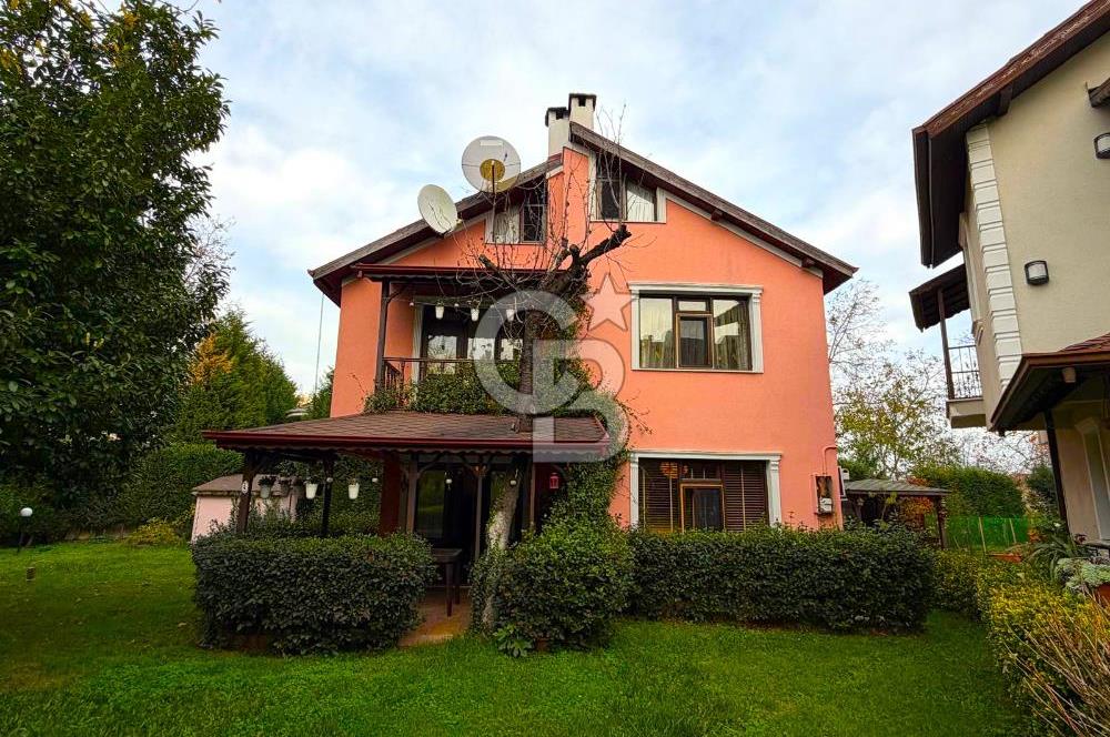 SAPANCADA YEŞİLLİKLER İÇERİSİNDE TRİPLEKS 4+1 EŞYALI VİLLA