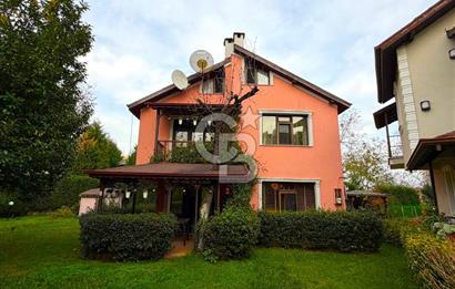 SAPANCADA YEŞİLLİKLER İÇERİSİNDE TRİPLEKS 4+1 EŞYALI VİLLA