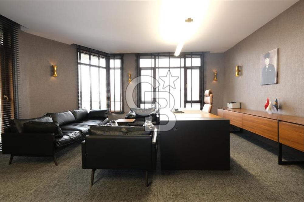 ANKARA UĞUR MUMCU CAD. TABELA DEĞERİ YÜKSEK KİRALIK 3 KATLI OFİS