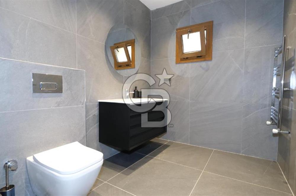 ANKARA UĞUR MUMCU CAD. TABELA DEĞERİ YÜKSEK KİRALIK 3 KATLI OFİS