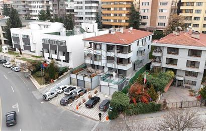 ANKARA UĞUR MUMCU CAD. TABELA DEĞERİ YÜKSEK KİRALIK 3 KATLI OFİS