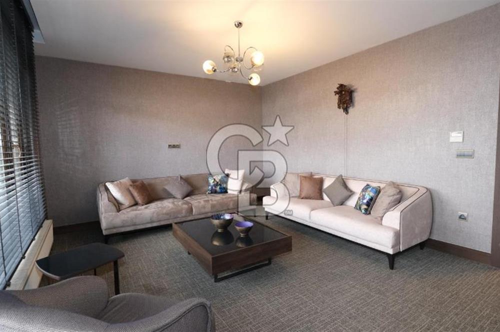 ANKARA UĞUR MUMCU CAD. TABELA DEĞERİ YÜKSEK KİRALIK 3 KATLI OFİS