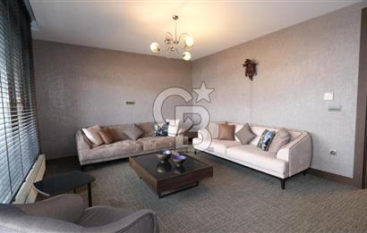 ANKARA UĞUR MUMCU CAD. TABELA DEĞERİ YÜKSEK KİRALIK 3 KATLI OFİS