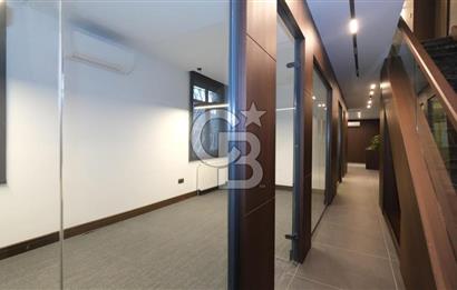 ANKARA UĞUR MUMCU CAD. TABELA DEĞERİ YÜKSEK KİRALIK 3 KATLI OFİS