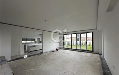 KARŞIYAKA'DA SİTE İÇİNDE PEYZAJI YAPILMIŞ LÜKS VİLLA!