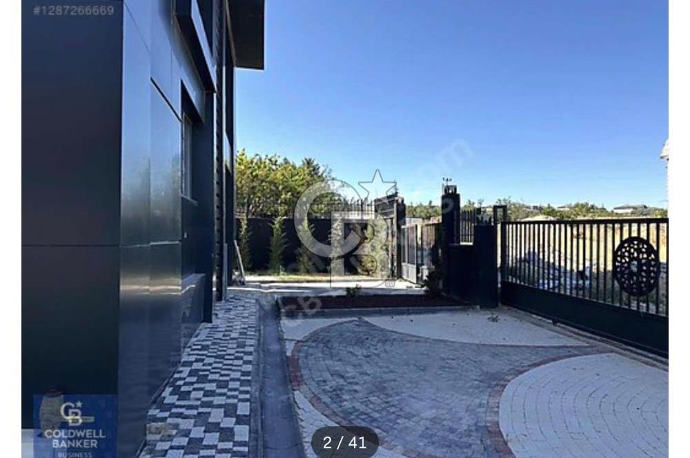 "HACILARDA,GÖL MANZARALI ,SİZE ÖZEL DİZAYN FIRSATI SUNAN VİLLA!"