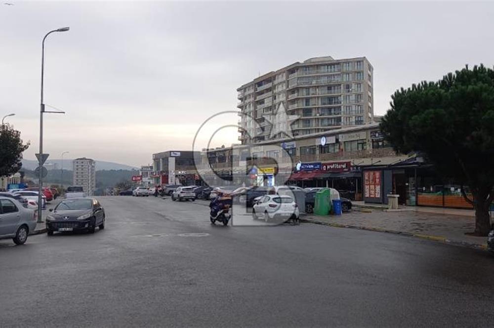 Evora İstanbul C Parsel Cadde Manzaralı Boş Geniş 1+1